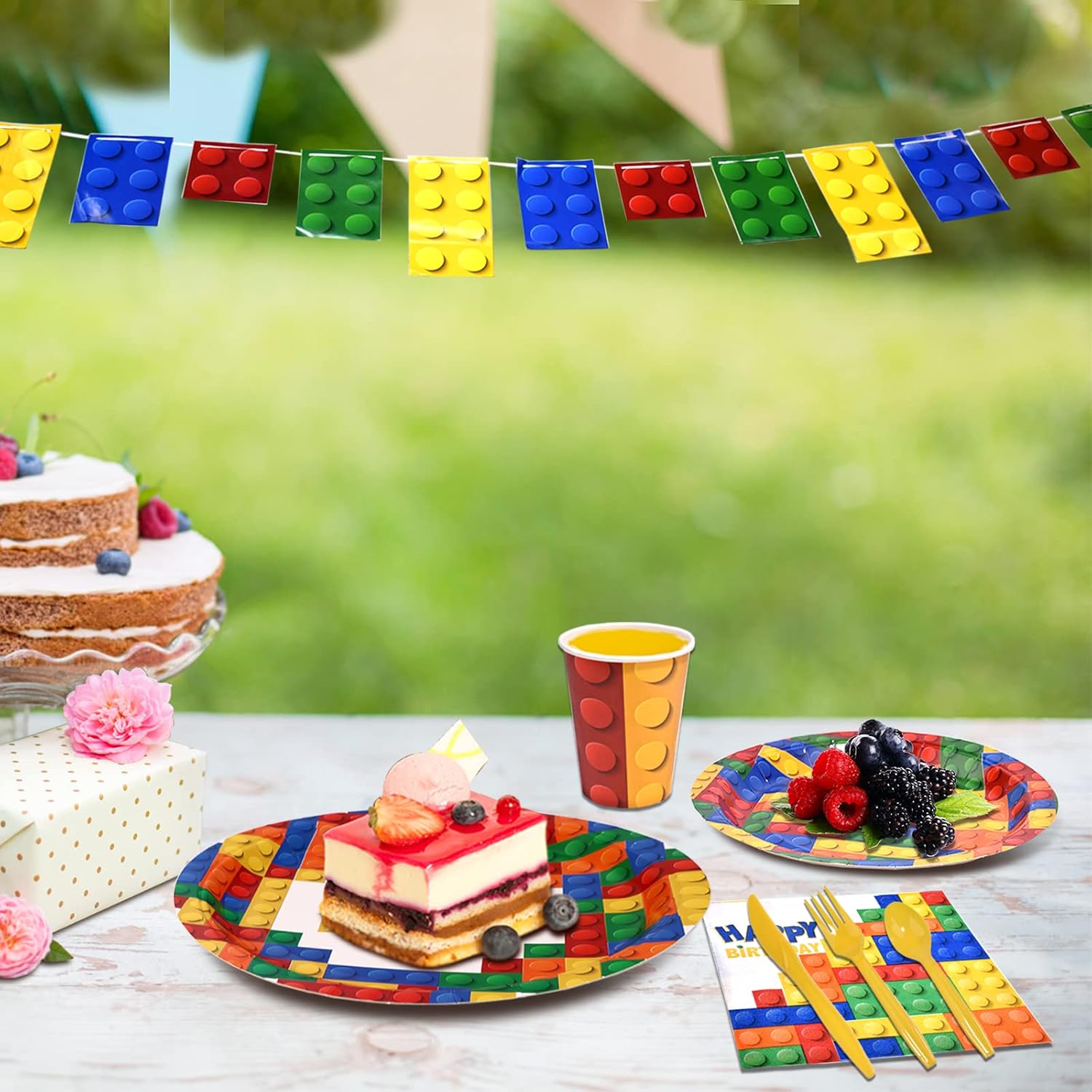 Dylives 180 Pcs Building Block Party Supplies Set