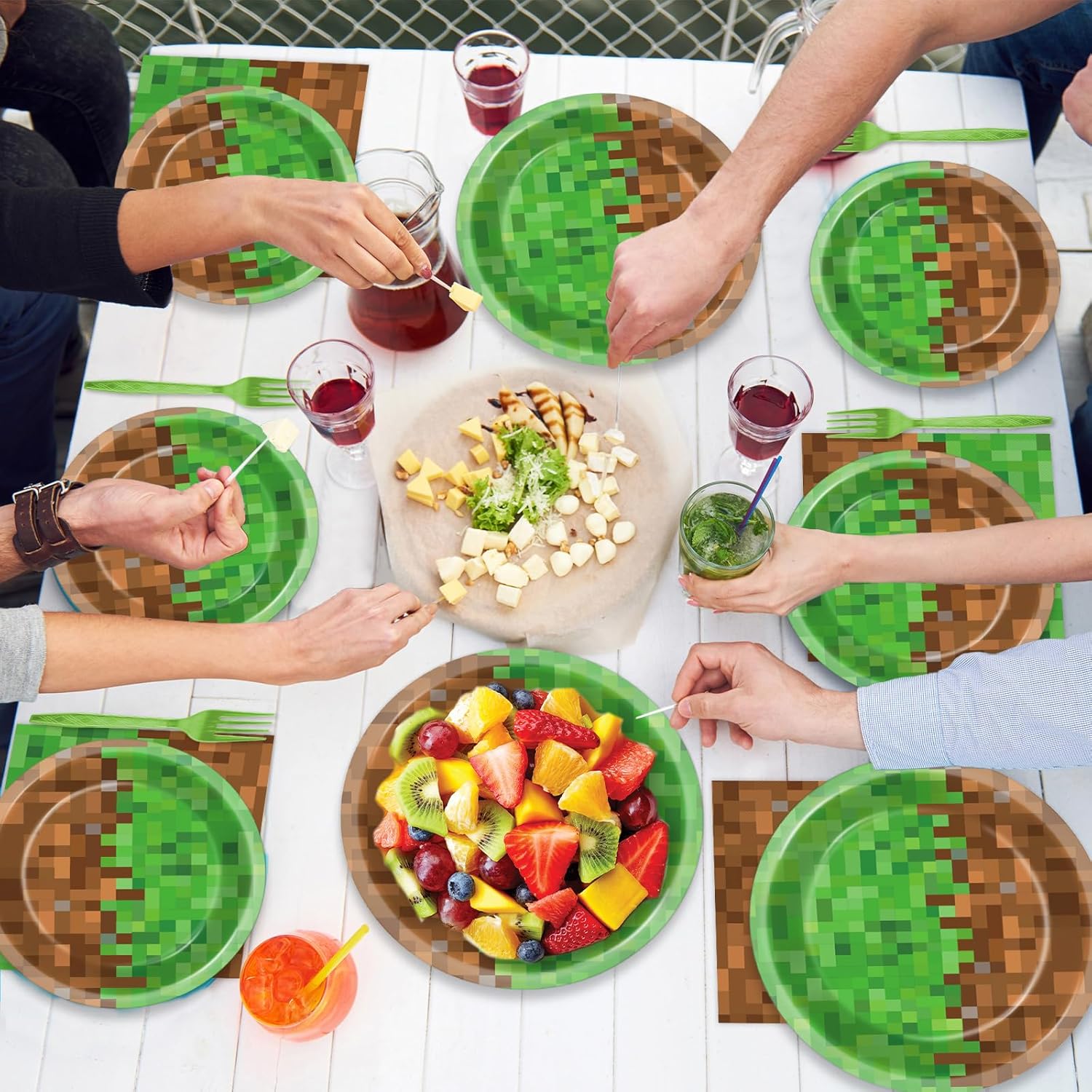 200Pcs Mining Themed Party Tableware Set